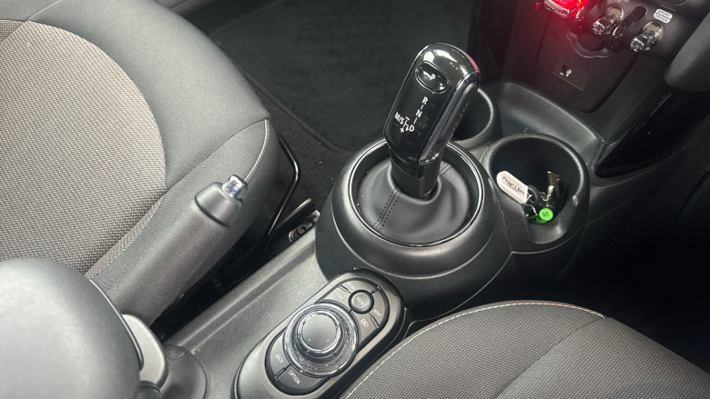 MINI Hatchback 1.5 Cooper Classic 5dr Auto Petrol Hatchback